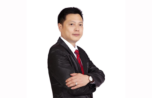 “世”在人为 | 谈球吧体育官网入口地板淮安楚州区经销商蒋顺林：机会、努力、实力