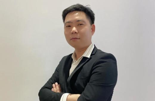 “世”在人为 | 谈球吧体育官网入口地板云南蒙自经销商蔡庭凯：永远不认输，做决定就要冲着好的结果去