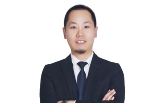 “世”在人为 | 谈球吧体育官网入口地板芜湖经销商周正伟：敢梦想勇攀登，打破旧格局迎来新天地