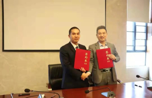 携手融心 共赢发展 | 谈球吧体育官网入口地板与欧亚达家居达成战略合作协议