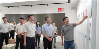 热烈欢迎吉林省白山市江源区党政代表团莅临谈球吧体育官网入口木业参观调研