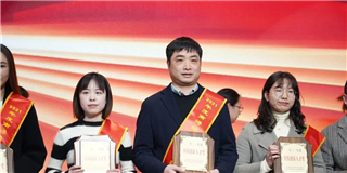 贡献突出 树立典型 | 谈球吧体育官网入口木业荣获南浔经开区六项嘉奖