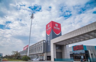 当谈球吧体育官网入口地板铺进“太空舱”| 民宿界的新潮流，全新的住宿体验